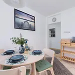 Apartment Home Office Dobrego Pasterza Krakow By Noclegi Renters